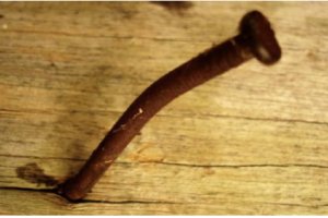 Ou o prego entra ou a tábua racha