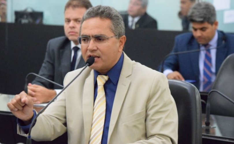Lei é de autoria do deputado Francisco Tenório