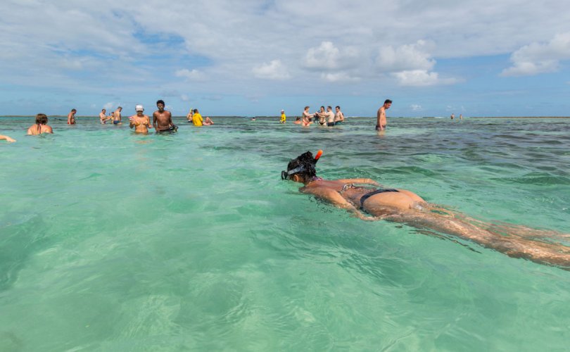 Bela Maragogi carece dos esforços do Estado para concluir o esgotamento sanitário e o abastecimento de água. Trechos da AL-101 também preocupam