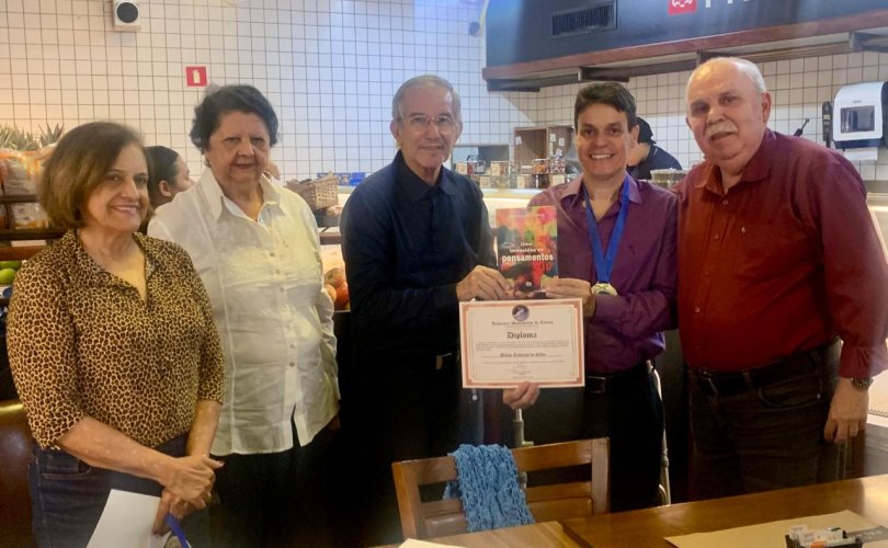 Presidentes das Academias com o novo sócio correspondente