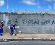 Vândalos picham ponto revitalizado pela Alurb no Jacintinho