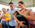 Do abandono ao novo lar: Rosinha é adotada por governador e primeira-dama em feira de acolhimento de animais
